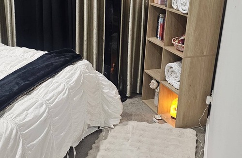 Sunshine House | Cosy peaceful room in shared house