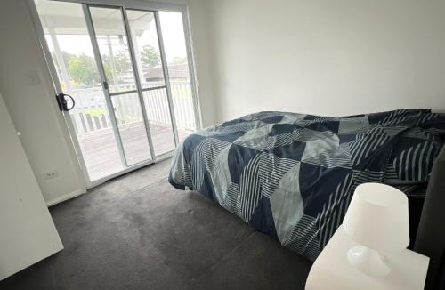 South Wentworthville House | Cosy Queen Room with Balcony Access and Pool - SW6