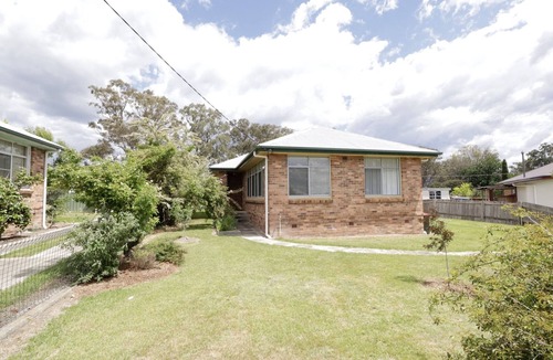 Tenterfield House | Cosy Sun-Filled Cottage