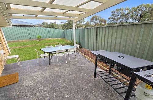Central Mudgee House | Cosy three bedroom home, two bathrooms and BBQ area!