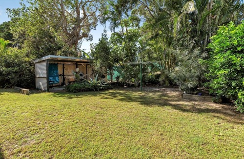Woorim House | Cottage by the Surf Beach