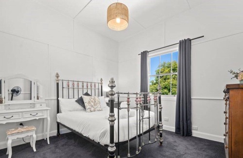Armidale House | Cottage on Mossman, TOP NOTCH