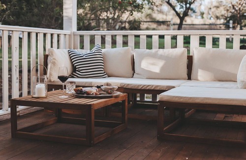 Limbri House | Country Escape: Woodfire, Coffee, Mountain Views