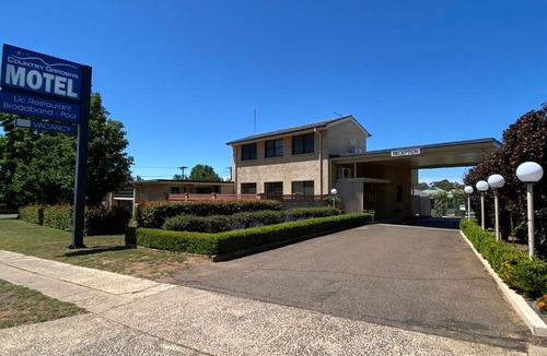 Coonabarabran Hotel | Country Gardens Motel