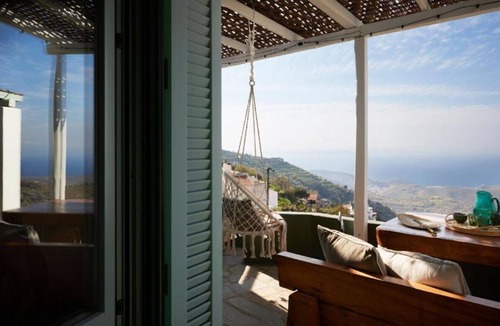 Ioulida Villa | Country House 'Cycladic Villa Eroza' with Sea View, Wi-Fi and Air Conditioning