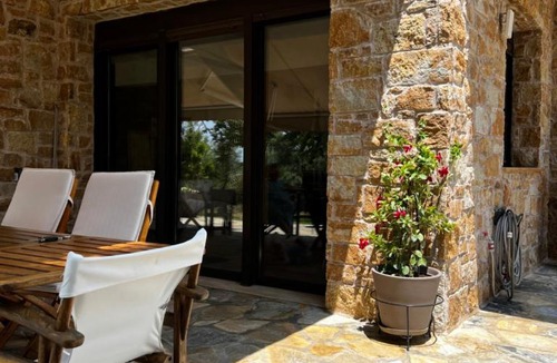 Nikita Villa | Country Vila