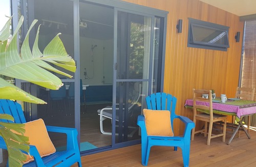 Henley Beach South Apartment | Couples Beach Retreat - with Spa & Home Cinema