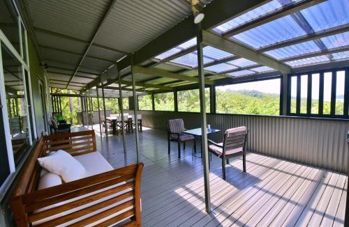 Cow Bay House | Cow Bay Hilltop Escape