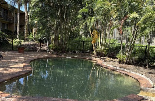 Mount Ommaney Hotel | Cozy 1-Bedroom-Ideal 4 Business