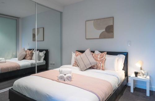 Hawthorn Apartment | Cozy 1B Hawthorn Apt Near Auburn Station
