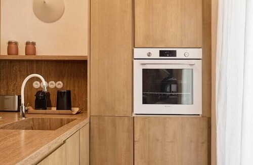 Mets Apartment | Cozy Boutique 1BR Apt in Mets, near Acropolis