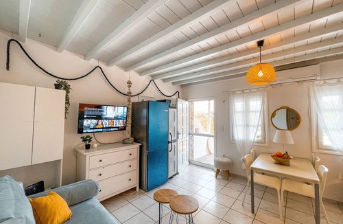 Kalafatis Apartment | Cozy Home with pool at Kalafatis beach- Cielo Homes