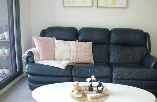 Waitara Apartment | Cozy Minimalist 1 Br Apt near Hornsby mall & trains