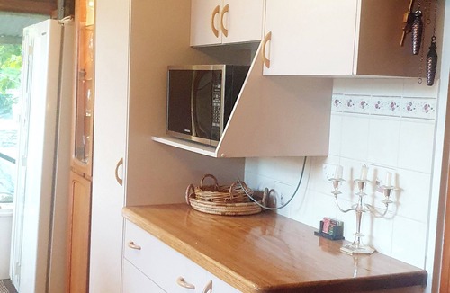 Mount Beauty Cottage | Cozy rustic cottage in the heart of Mt Beauty.Stone fireplace,off street parking