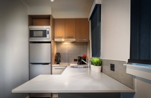 St Kilda West Apartment | Crest on Park