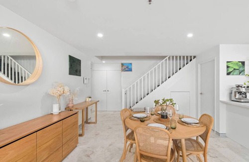 Wollongong Apartment | Crown Beach Escape Stylish Comfort by the Sea