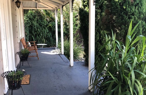 Invermay Cottage | Crystal Cottage, Netflix, Close to HAWKS & city