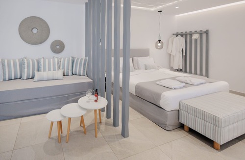 Naxos Town Hotel | Crystal Mare Suites