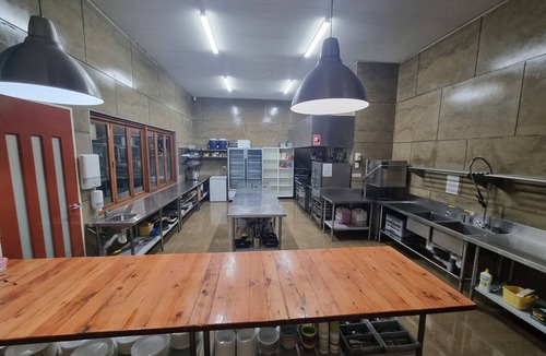 Wallaroo Cabin | cu@wallaroo - cu1 Group Accommodation