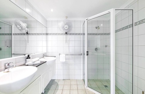 Cullen Bay Apartment | Cullen Bay Penthouse Pool Decks and Marina Views