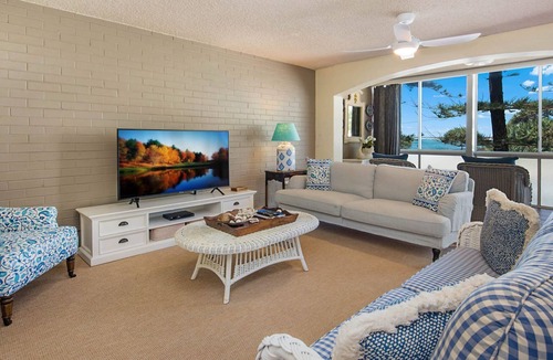 Kings Beach Apartment | Culverston Unit 1 Kings Beach QLD