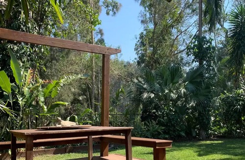 Currumbin Villa | Currumbin Beach Villa-Tropical Garden-Pets Welcome-Short walk to Currumbin Beach