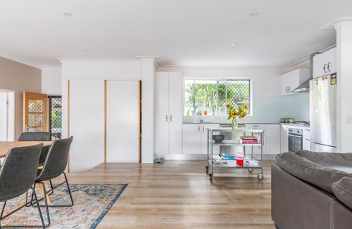 Currumbin House | Currumbin Creek Cottage