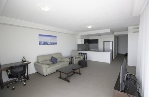 Gladstone Apartment | Curtis Central Apartments