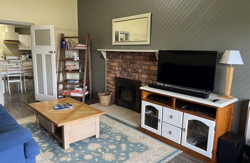 Omeo Cottage | Cute and quaint country cottage in the heart of Omeo Victoria.