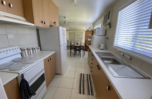 Turkey Beach House | Cute cottage, 2 minutes to the boat ramp