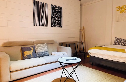 St. Albans House | D113 magnificent Marsden Garden City Stay