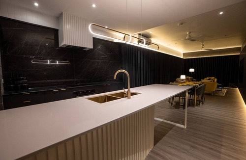Nelly Bay House | Dacha on Maggie No#1 OPULENT AND LUXURIOUS