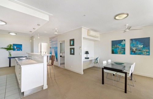 Townsville Hotel | Dalgety Apartments