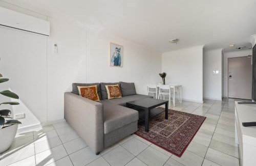 City East Apartment | Dana-Ensuite in Central Shared Duplex Apartment