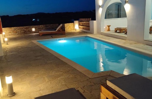 Vivlos House | Daphne's Place - Private Villa with Pool in Naxos