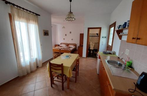 Marathokampos Apartment | Daphne Studios