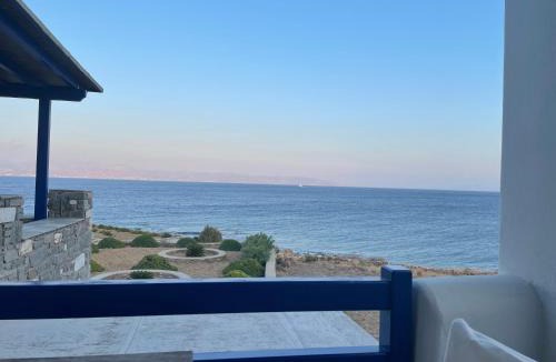 Logaras Apartment | Dawn Paros
