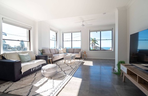 Shellharbour House | Daydream - 150m from the beach