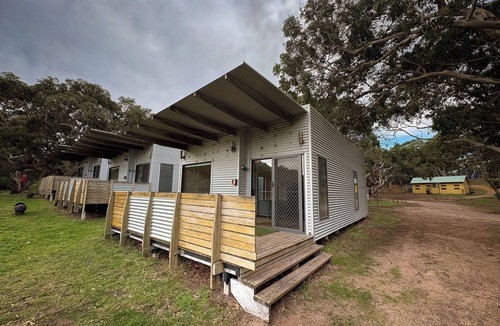 Cape Otway Cabin | DE 1 - Deluxe Open Plan Cabin