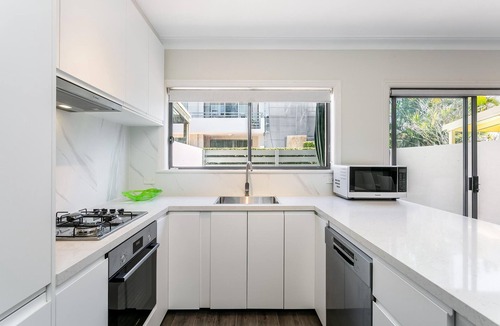 Dee Why House | Dee Why - DY008 - Clyde Rd - Renovated 3BR Townhouse with Courtyards Double Garage Near Dee Why Beach