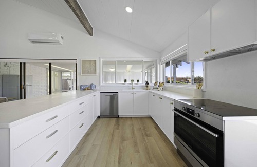 Port Macquarie House | Deja Bleu - family home with private jetty