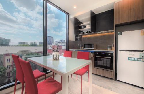 Carlton South Apartment | Delightful 1br On Bouverie St Close To Mel Uni