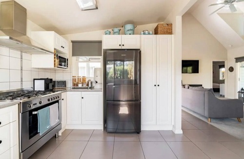 Creswick House | Delightfully stays is walking distance to Main Street in a quiet location