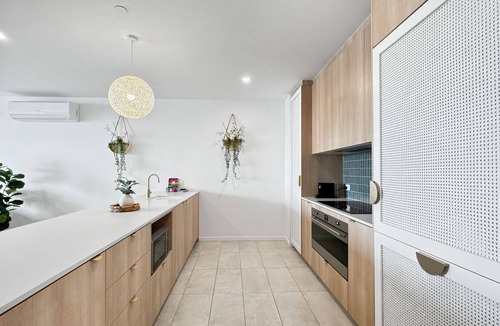 Batemans Bay Apartment | Deluxe 3-Bed Unit with Views