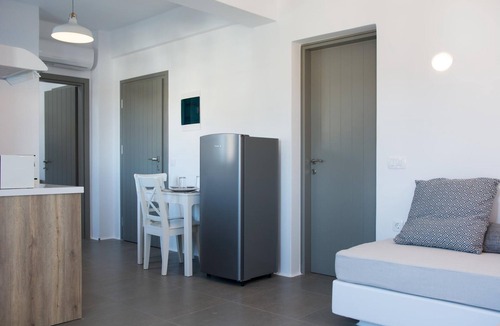 Vothon House | Deluxe Double Twin Balcony Thetis