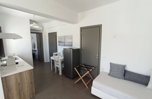 Vothon House | Deluxe Double Twin Balcony Thetis