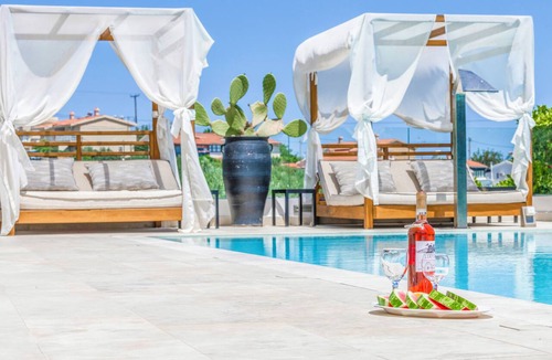 Rethymno Apartment | Deluxe Junior Suite - Made of Blue Luxury Suites Colection