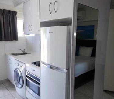 Emu Park Apartment | Deluxe Studio - Unit 12