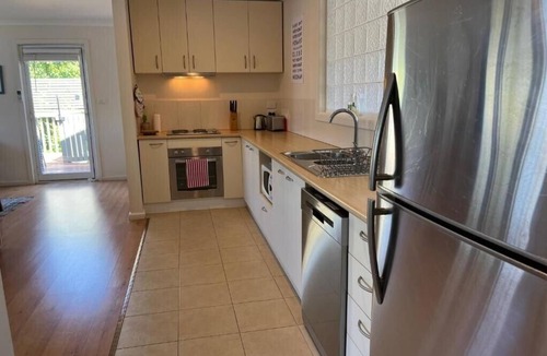 Port Huon Apartment | Deluxe waterfront retreat