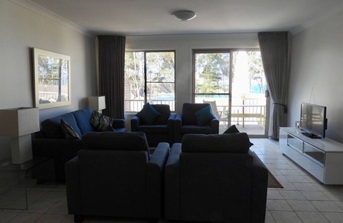 Denhams Beach Villa | Denhams Beachfront with Ocean Views